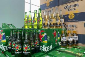 Cận cảnh gần 3.000 chai bia Heineken, Corona giả mạo, người tiêu dùng rất khó nhận diện