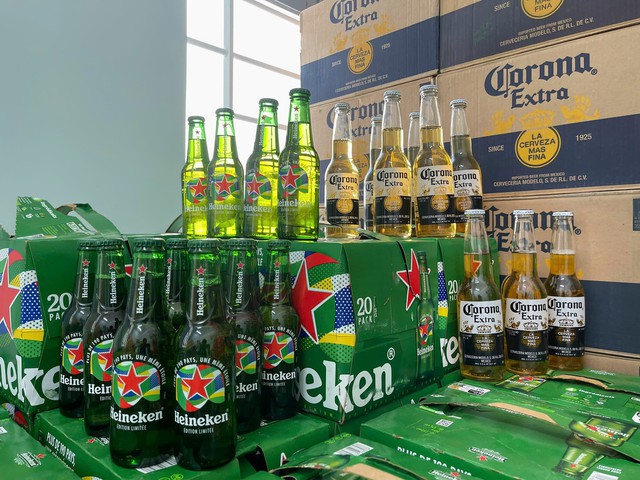 Cận cảnh gần 3.000 chai bia Heineken, Corona giả mạo, người tiêu dùng rất khó nhận diện